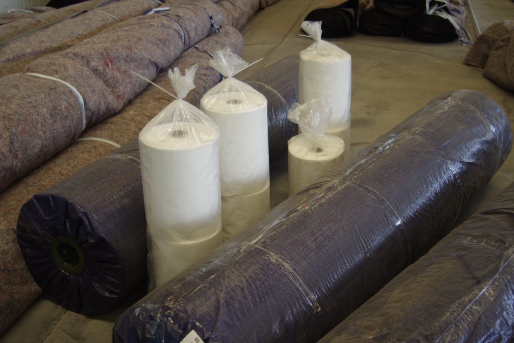 Padel court joint type packed for international shipment