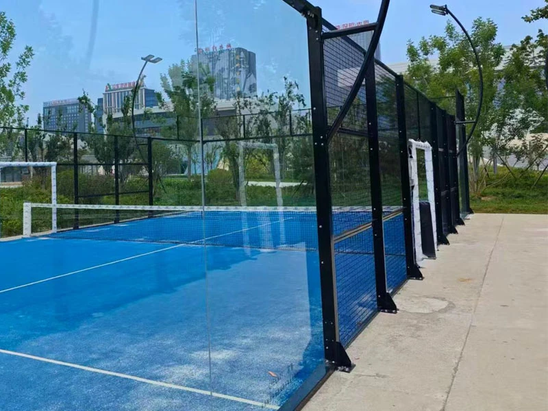 classic padel court with a 20 × 10 m steel frame